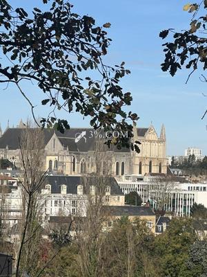 Propriété - 281 m² - 7 pièces