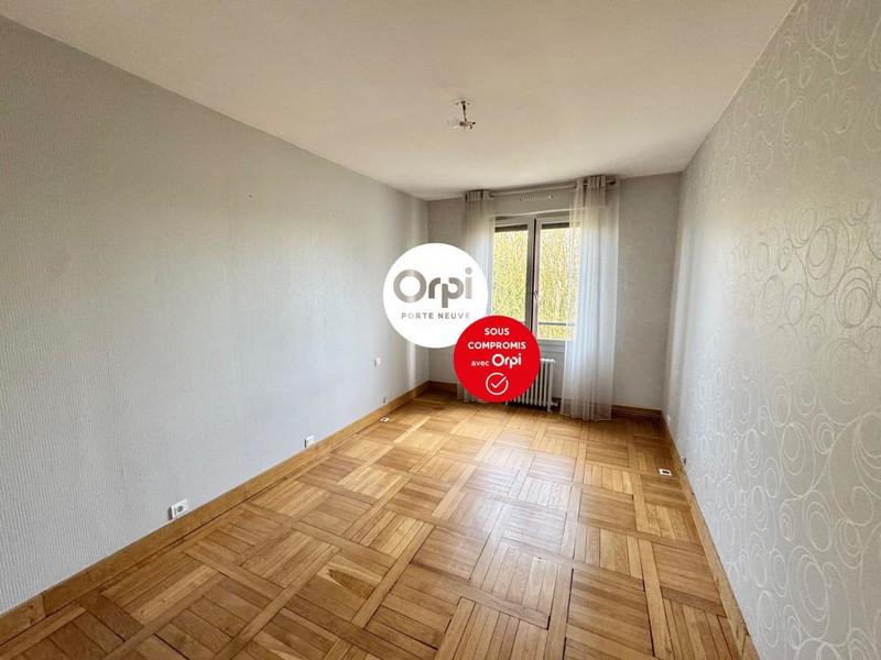 Appartement - 85 m² - 3 pièces
