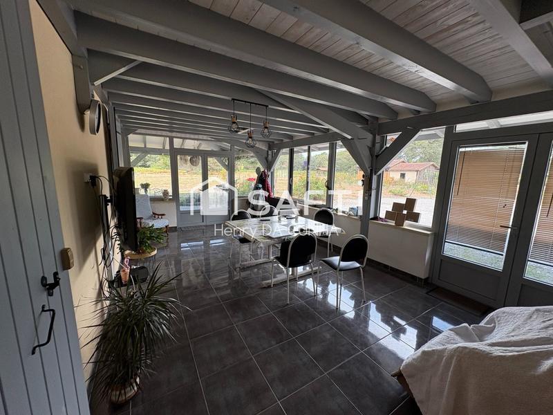 Maison - 180 m² - 8 pièces