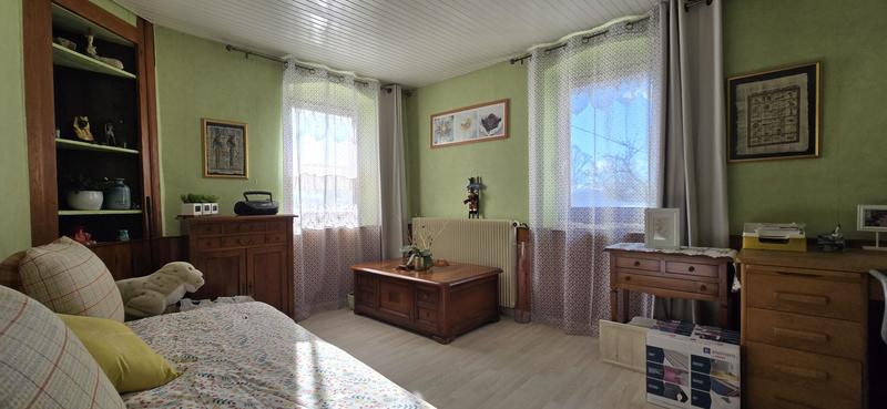 Maison en pierre - 195 m² - 9 pièces