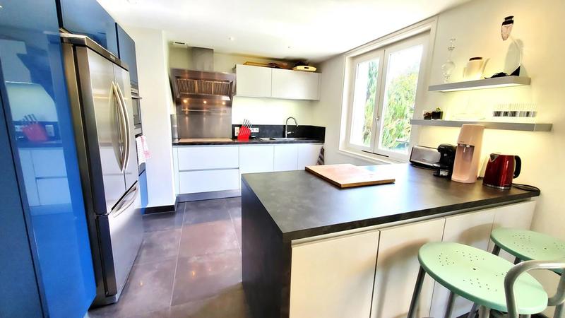 Maison - 181 m² - 5 pièces