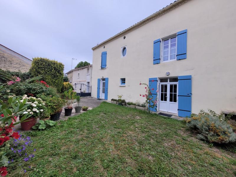 Maison ancienne - 165 m² - 7 pièces