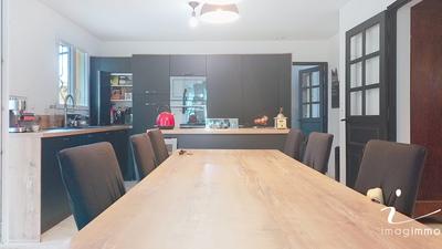Maison - 140 m² - 5 pièces