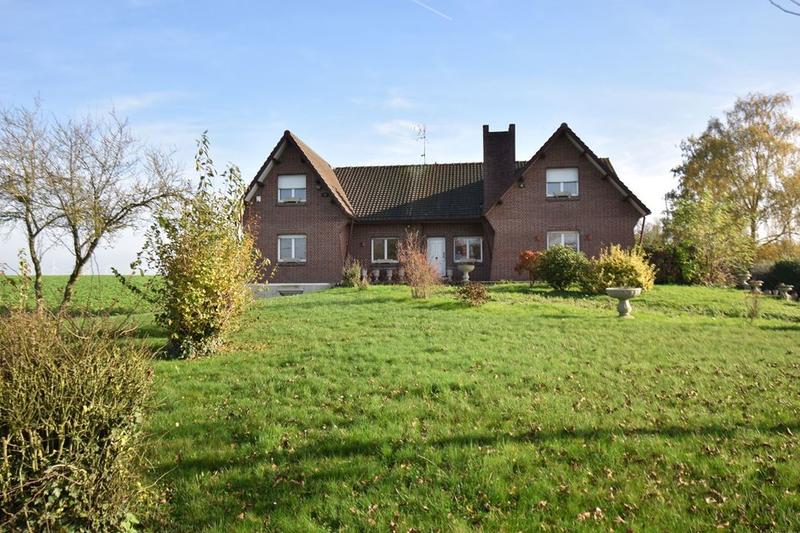 Pavillon - 200 m² - 10 pièces