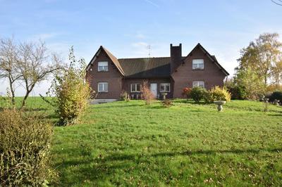 Pavillon - 200 m² - 10 pièces