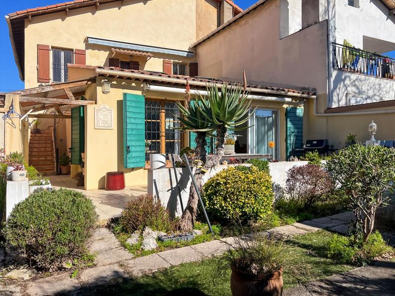 Maison - 229 m² - 9 pièces