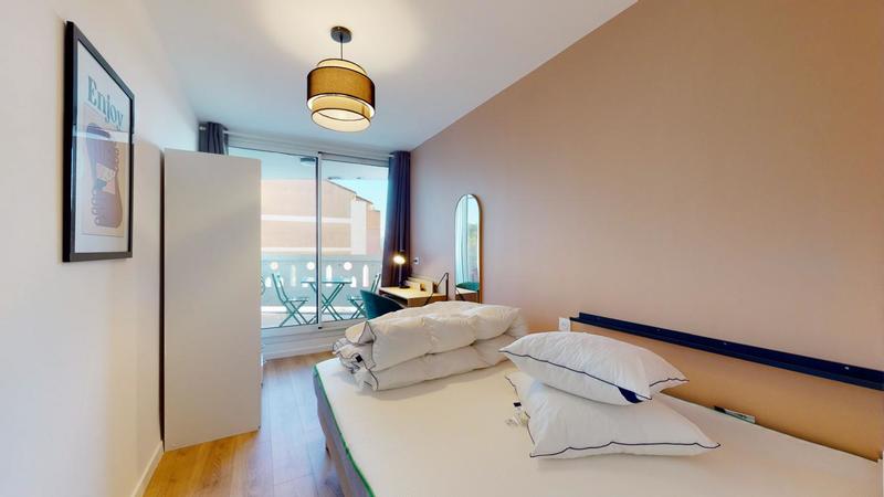 Appartement - 101 m² - 6 pièces