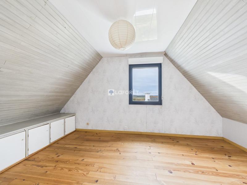 Maison - 122 m² - 7 pièces