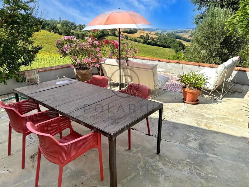 Villa - 253 m² - 8 pièces