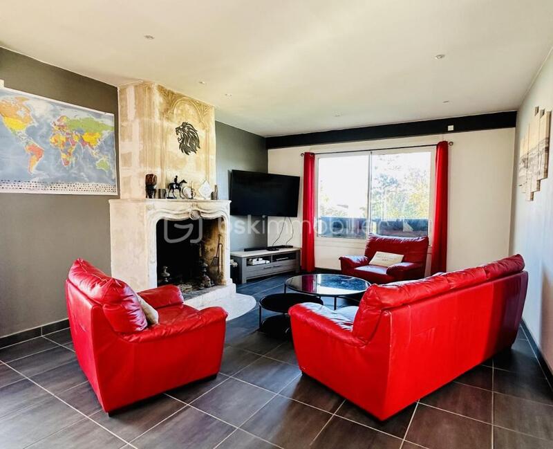 Maison - 254 m² - 10 pièces