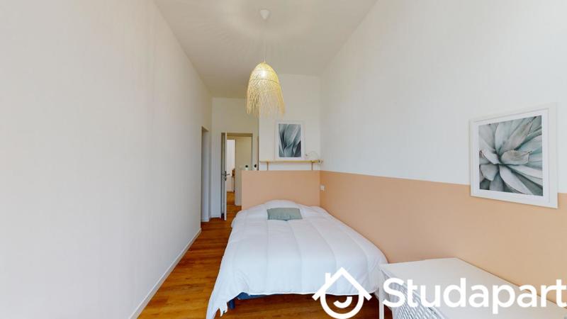 Chambre - 9 m² - 1 pièce