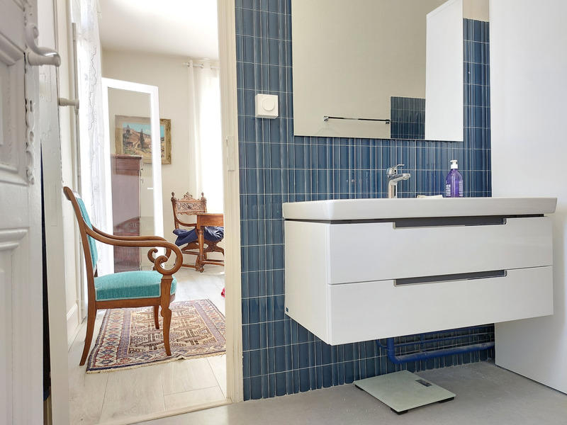 Maison - 231 m² - 7 pièces