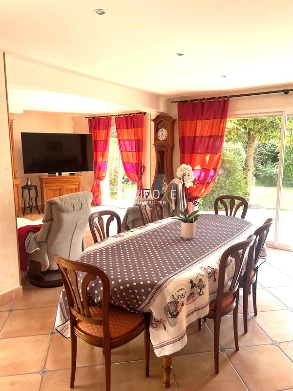 Maison - 194 m² - 7 pièces