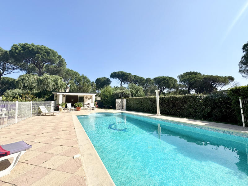 Villa - 160 m² - 10 pièces