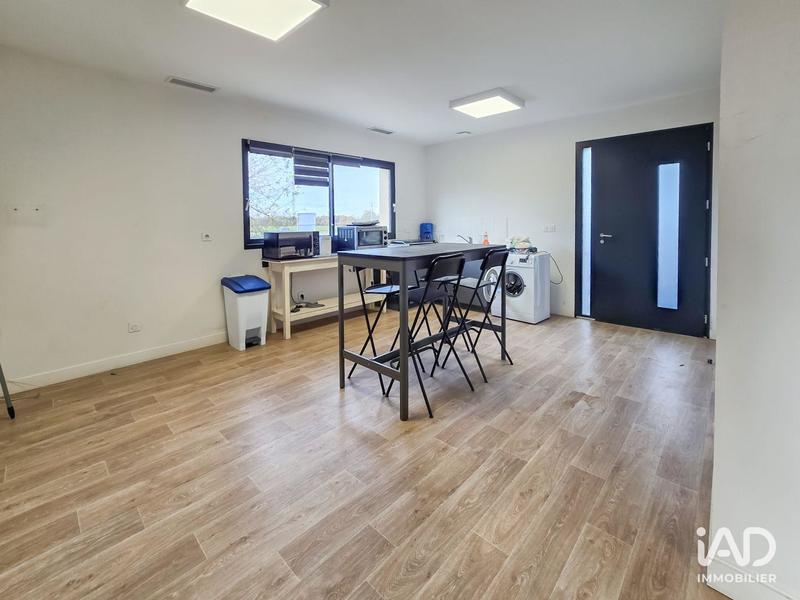 Local commercial - 1 320 m²