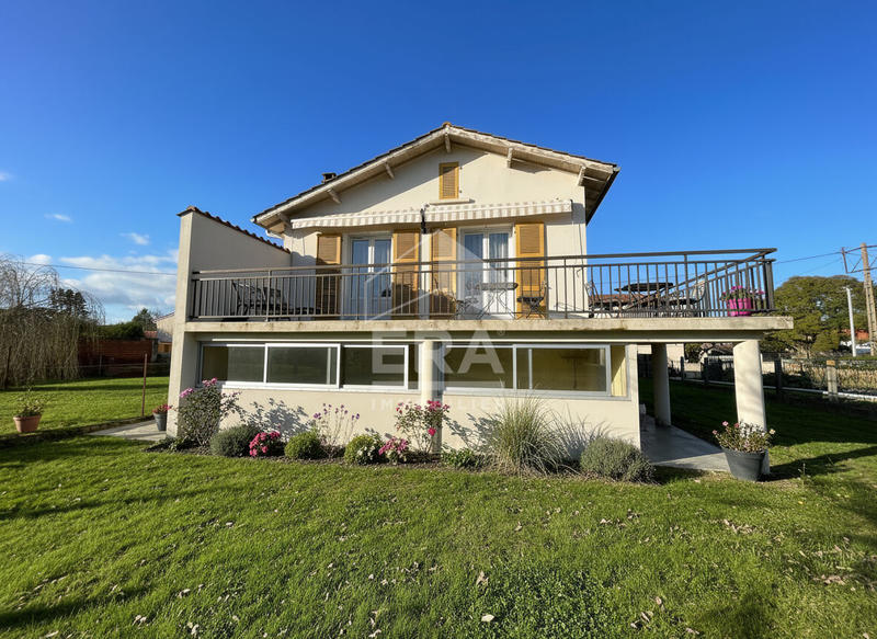 Maison - 90 m² - 4 pièces