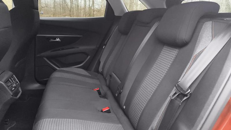 Peugeot 3008 II 1.6 BlueHdi 120 Active Business