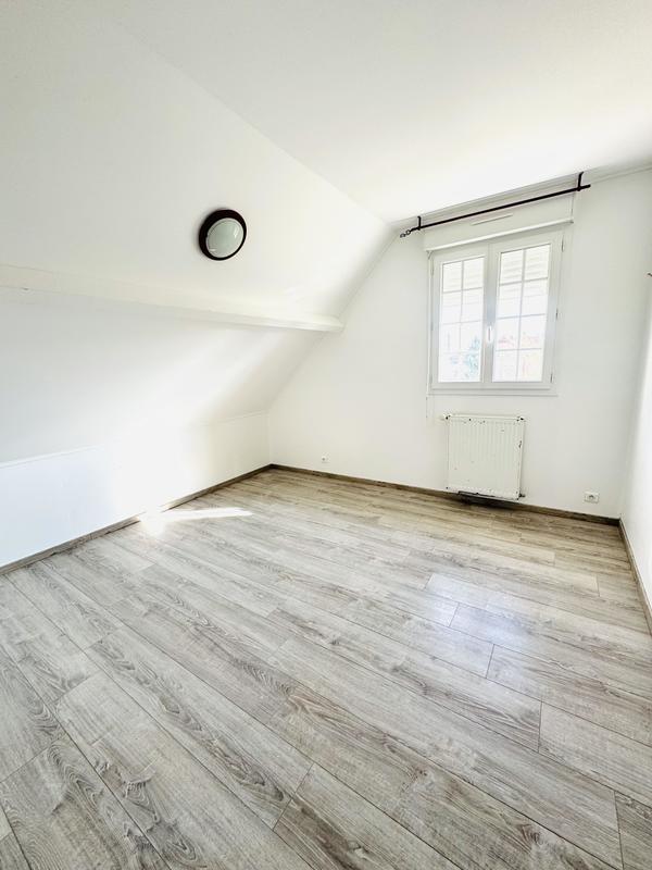 Maison - 150 m² - 8 pièces