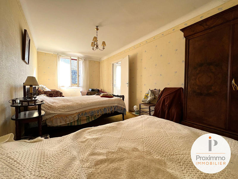 Maison - 340 m² - 13 pièces