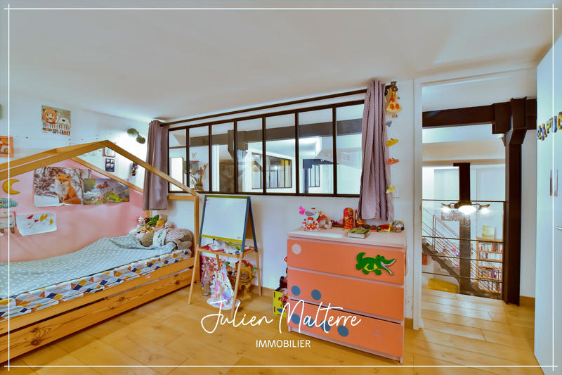 Loft - 165 m² - 7 pièces