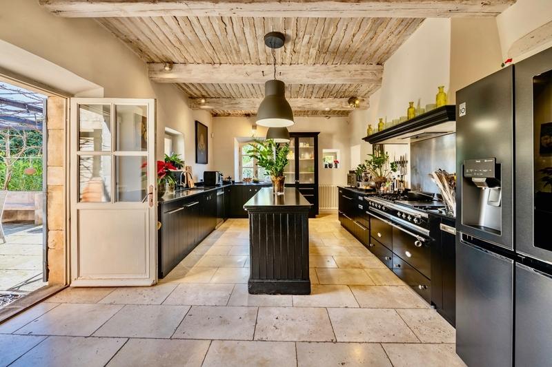 Propriété - 439 m² - 12 pièces