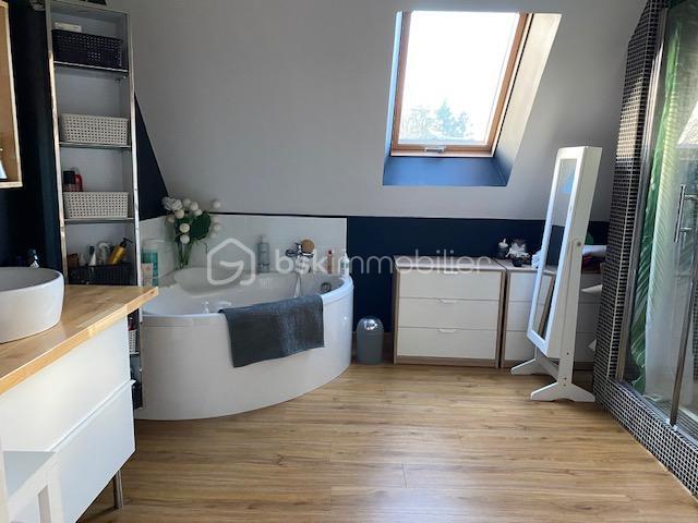 Maison - 262 m² - 6 pièces