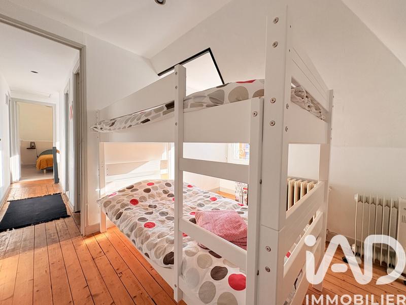 Maison - 300 m² - 11 pièces