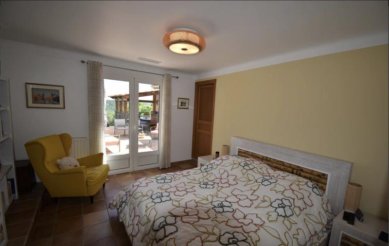 Maison - 250 m² - 7 pièces