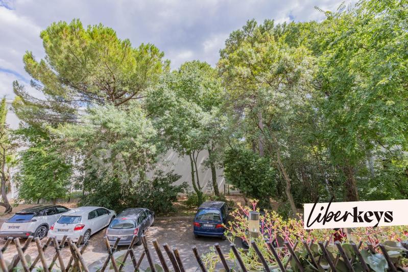 Appartement ancien - 92 m² - 5 pièces