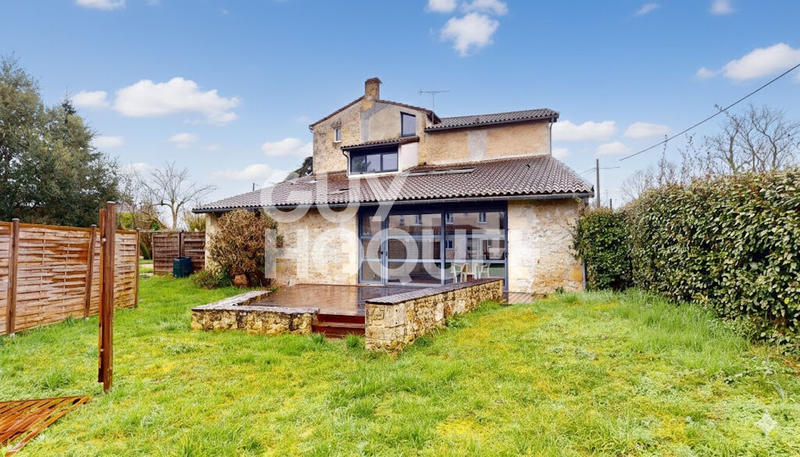 Maison - 287 m² - 8 pièces