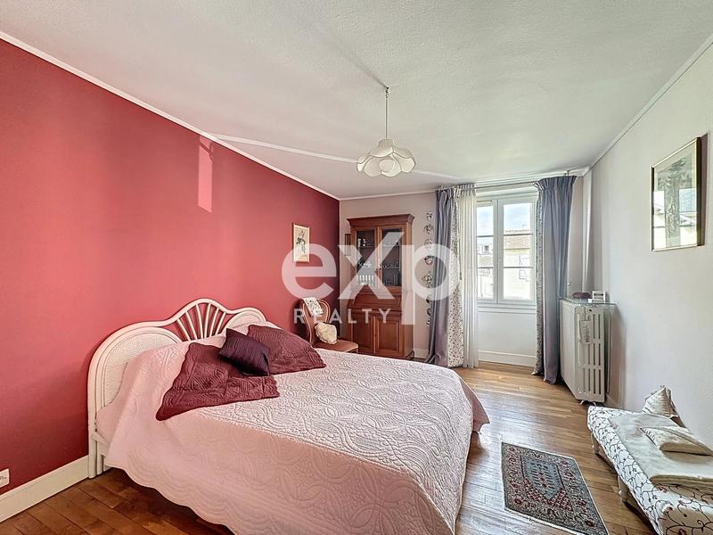 Maison - 200 m² - 6 pièces