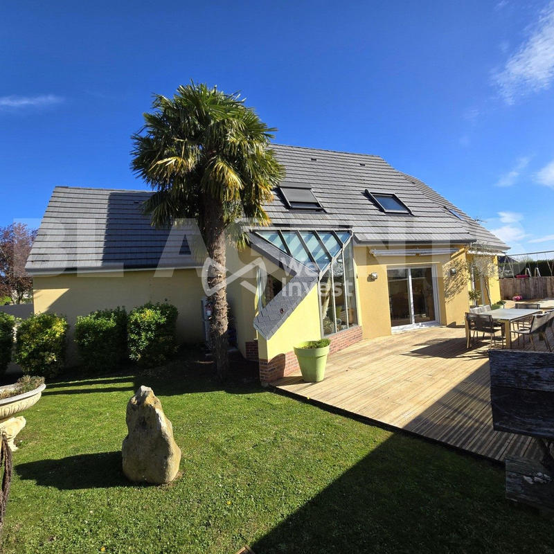 Maison - 200 m² - 8 pièces