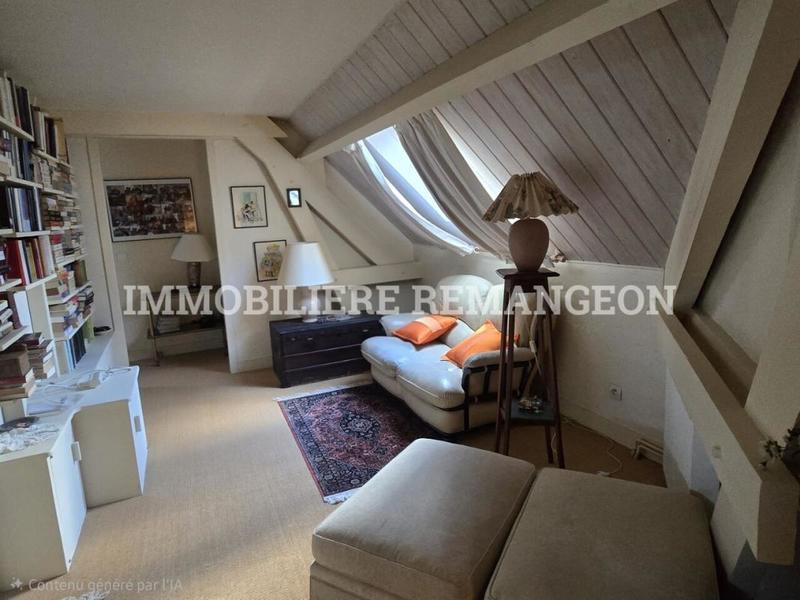 Demeure - 235 m² - 6 pièces