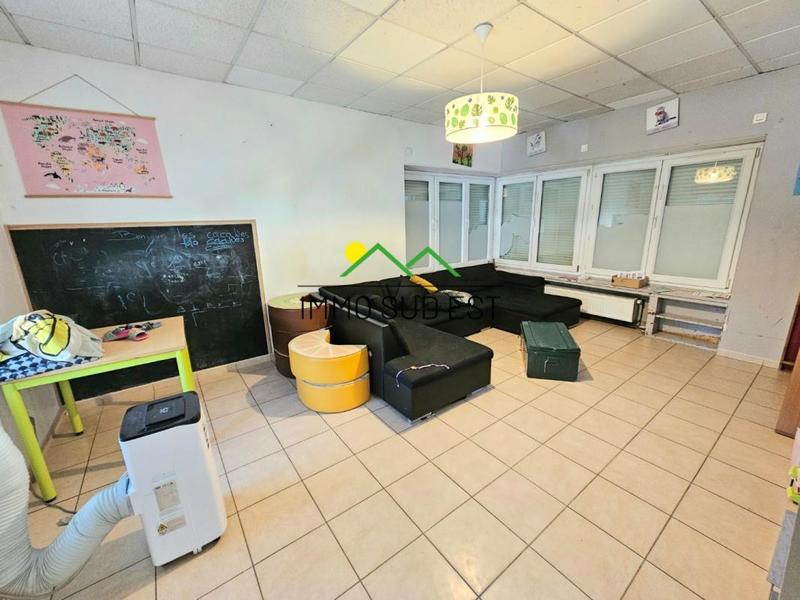 Maison - 252 m² - 10 pièces