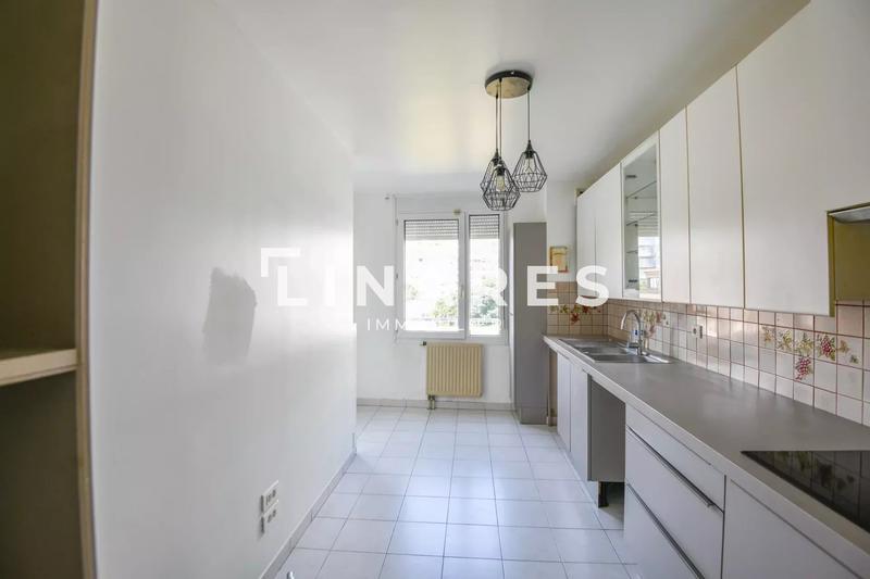 Appartement - 94 m² - 4 pièces