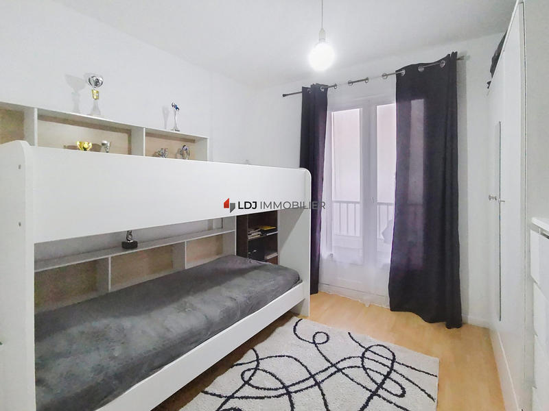 Appartement - 90 m² - 4 pièces