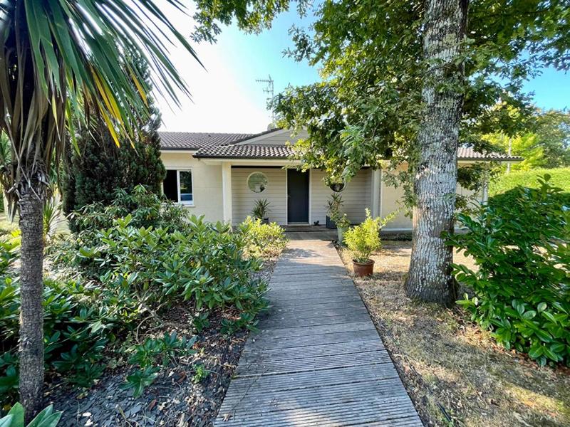 Maison - 169 m² - 6 pièces