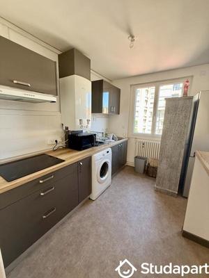 Chambre - 64 m² - 1 pièce