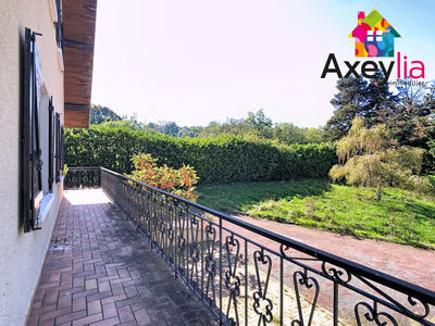 Maison - 179 m² - 9 pièces