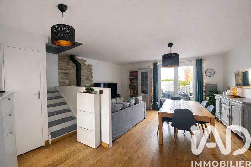 Maison - 98 m² - 5 pièces