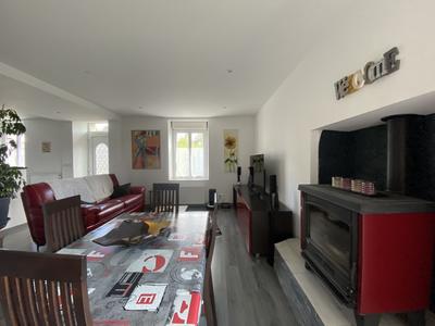 Maison - 127 m² - 7 pièces