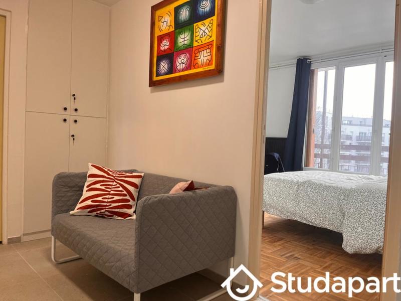 Chambre - 13 m² - 1 pièce