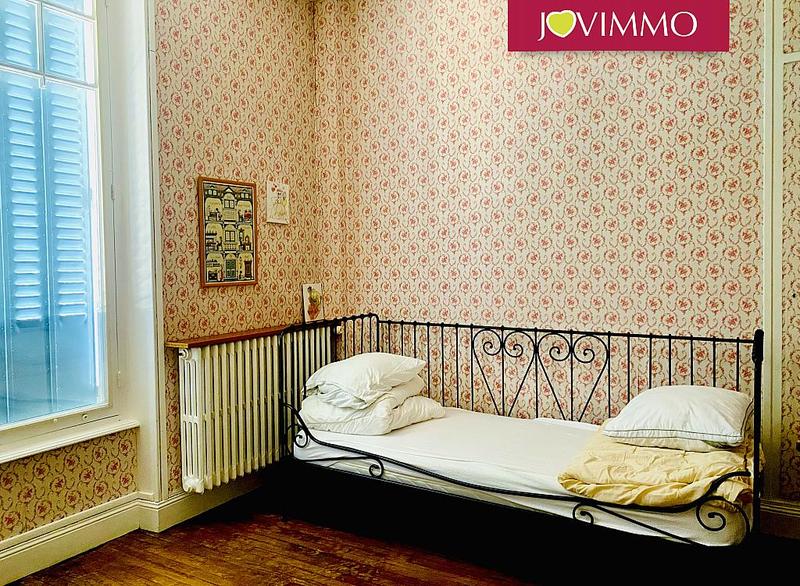 Maison - 254 m² - 10 pièces