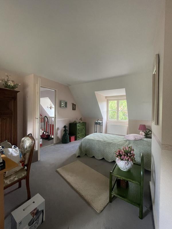 Maison - 205 m² - 8 pièces