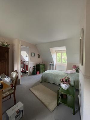 Maison - 205 m² - 8 pièces