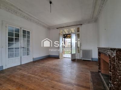 Maison - 200 m² - 7 pièces