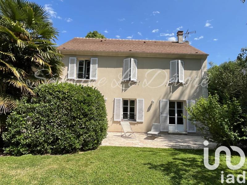 Maison - 181 m² - 8 pièces