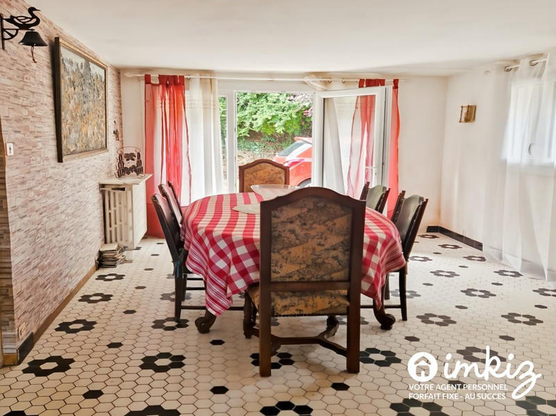 Maison - 141 m² - 7 pièces