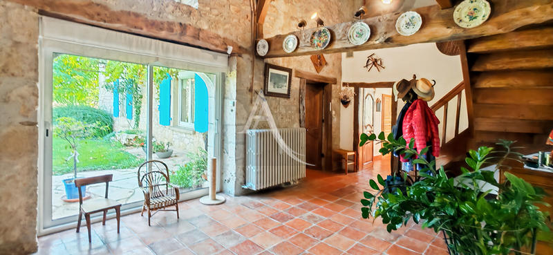 Maison - 196 m² - 6 pièces