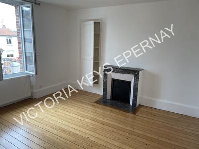 Maison ancienne - 206 m² - 6 pièces